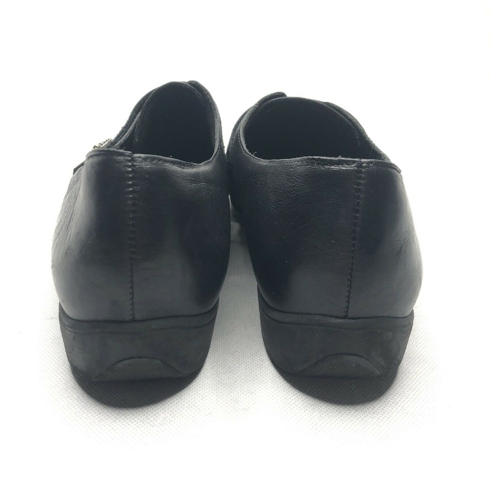 Munro American Slip On Flat Black Leather Button - Picture 5 of 8